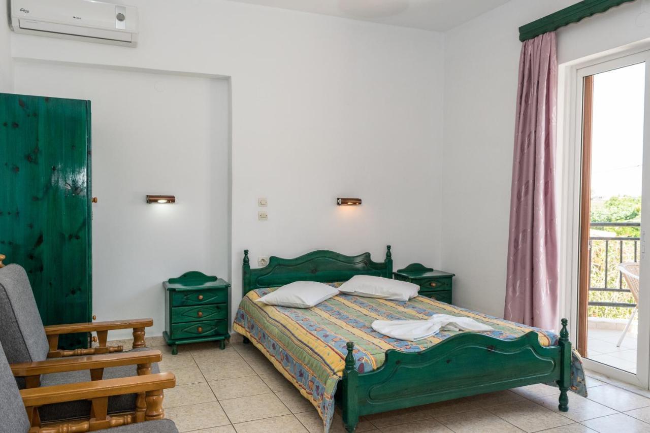 Costas Hotel Kalamaki  Luaran gambar