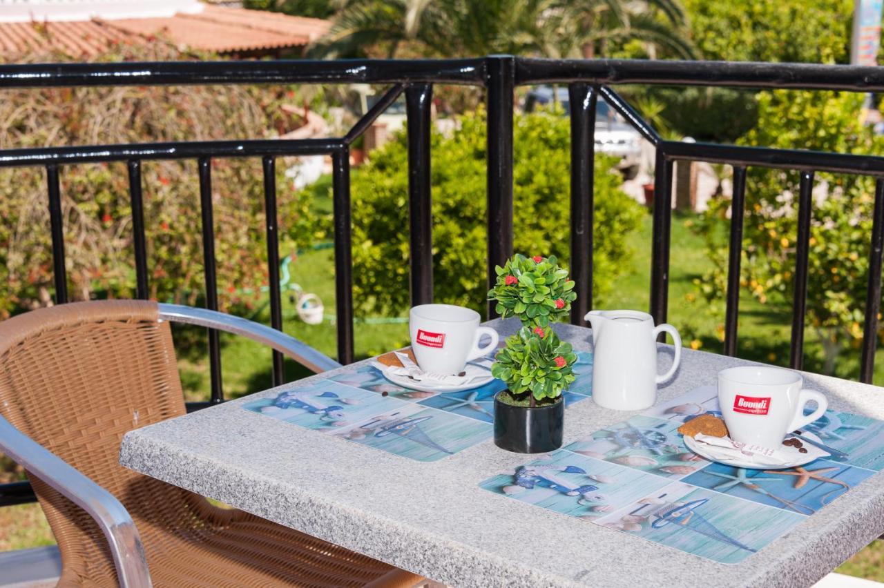 Costas Hotel Kalamaki  Luaran gambar